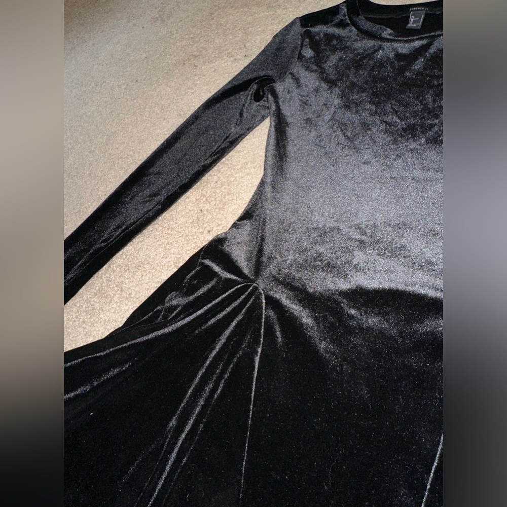 Forever 21 Black Dress